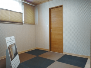 ⑱杉材と琉球スタイルの畳でデザイン性の高い和室に.png